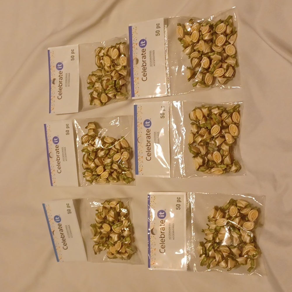 Nwt 6 packages silk like flowers